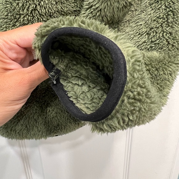 Pink Fuzzy Sweater/Jacket - Picture 4 of 6